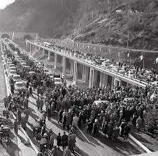 Inaugurazione del tratto BO - FI, le autorita' sul viadotto Citerna.